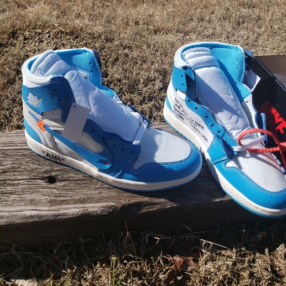 Air Jordan Off White X UNC - Picture 2 of 3